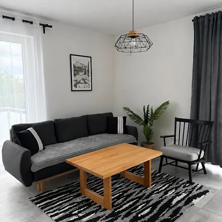 Nur 9 Min Zu Fuss Ins Zentrum I Balkon I Netflix Apartamento *
