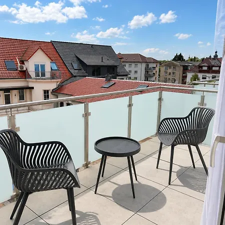Nur 9 Min Zu Fuss Ins Zentrum I Balkon I Netflix דירה *